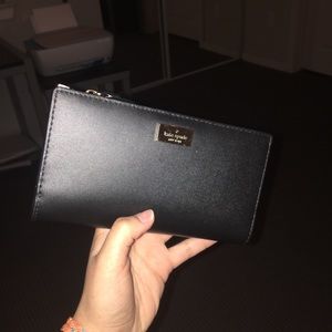 Kate Spade wallet. 👛